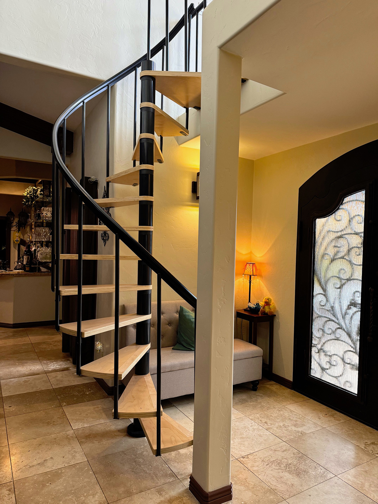 Spiral staicase in black in stairway